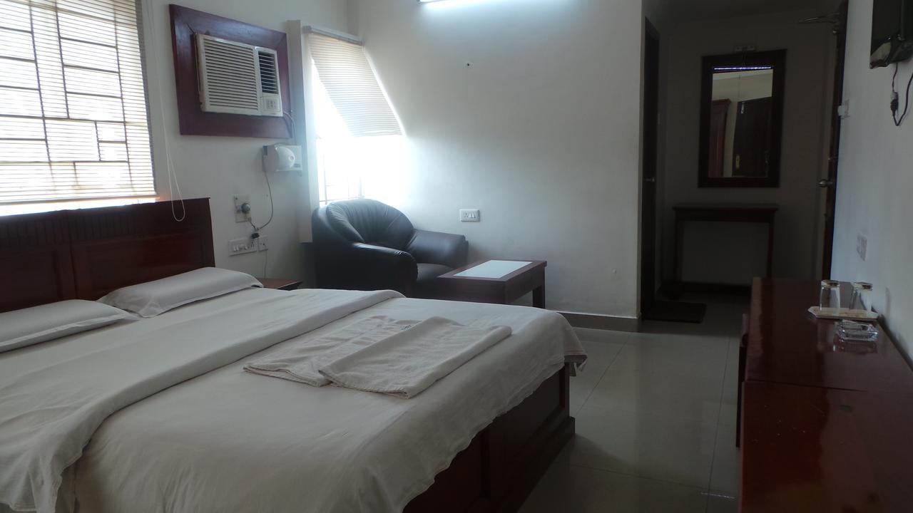 Kooloth Lake View Residency Coimbatore Exterior photo