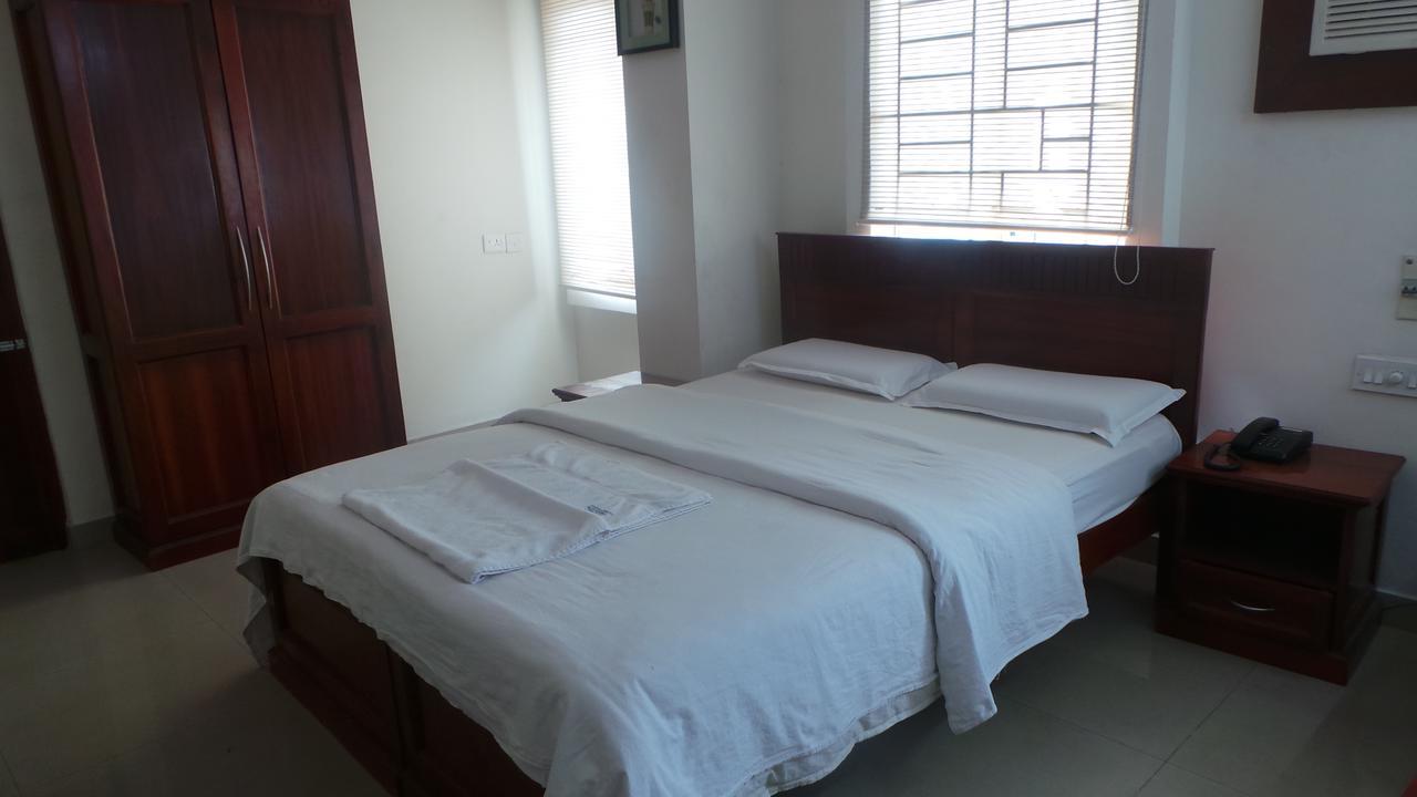 Kooloth Lake View Residency Coimbatore Exterior photo