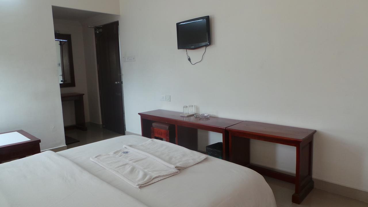Kooloth Lake View Residency Coimbatore Exterior photo